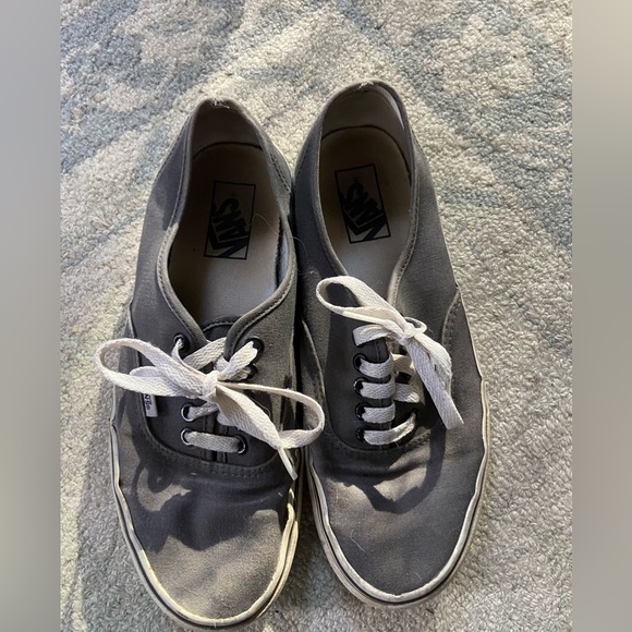 Vans - Picture 2 of 3